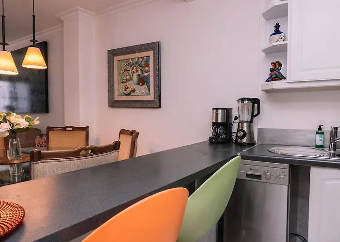 Con Encanto En El Centro De By